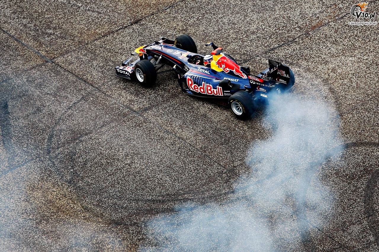 Pokaz Red Bulla w Milton Keynes