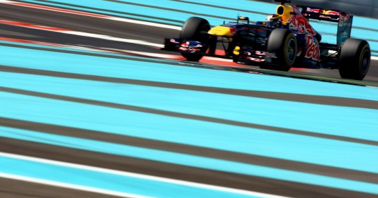 Testy dla młodych kierowców w Abu Zabi - dzień pierwszy