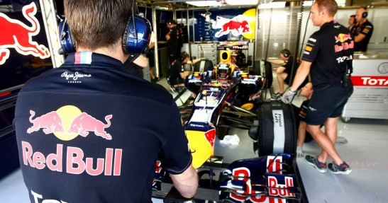 Testy dla młodych kierowców w Abu Zabi - dzień pierwszy