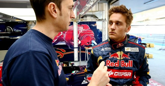 Testy dla młodych kierowców w Abu Zabi - dzień pierwszy