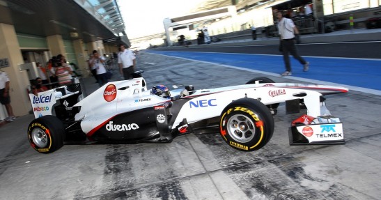 Testy dla młodych kierowców w Abu Zabi - dzień pierwszy