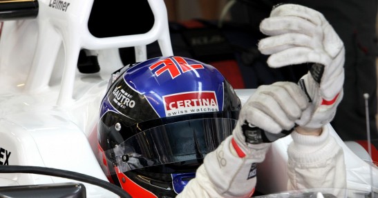 Testy dla młodych kierowców w Abu Zabi - dzień pierwszy