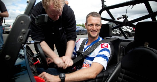 Spotkanie stajni Caterham z drużyną Queen Park Rangers