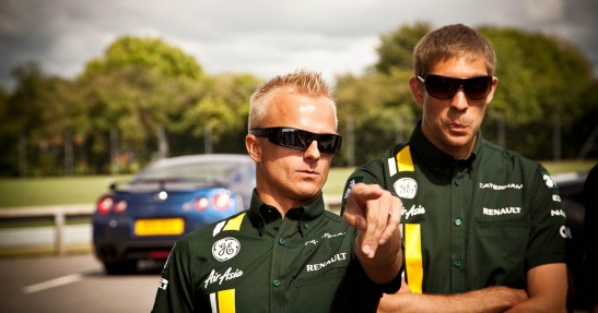 Spotkanie stajni Caterham z drużyną Queen Park Rangers