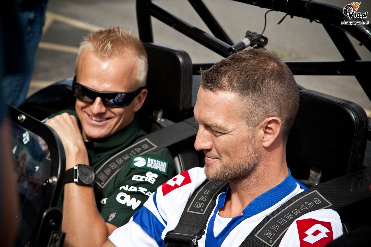 Spotkanie stajni Caterham z druyn Queen Park Rangers
