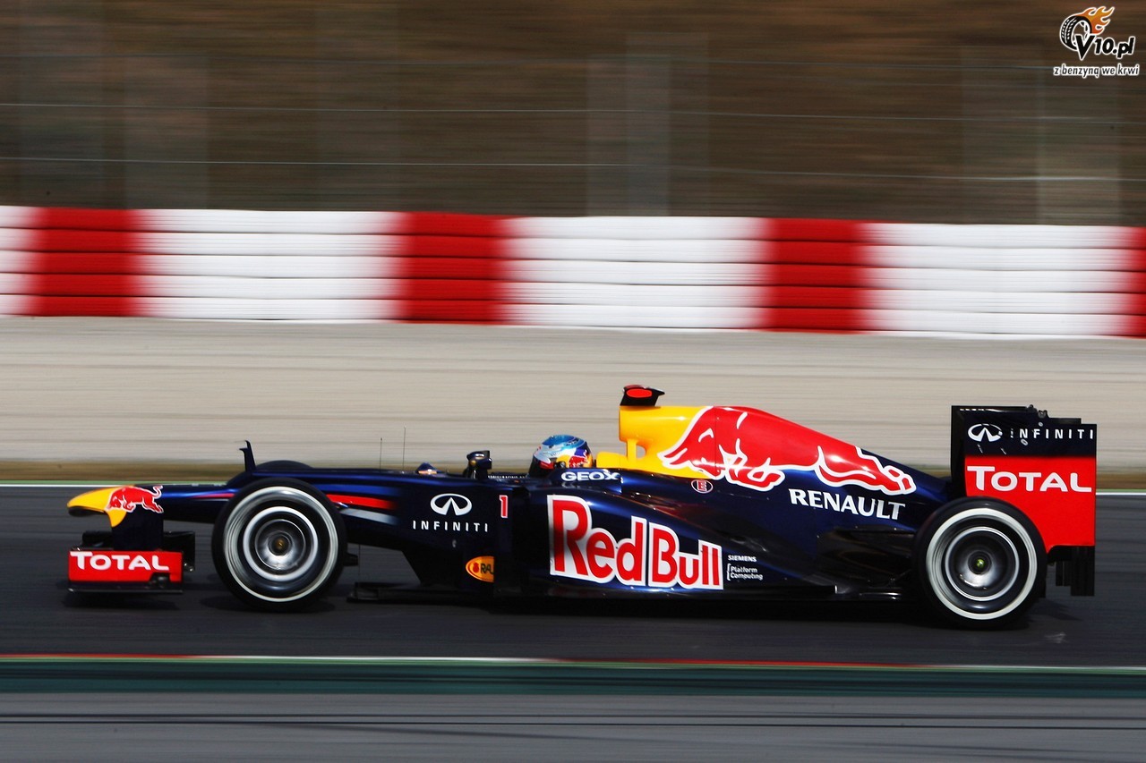 Red Bull zostaje przy poprawkach