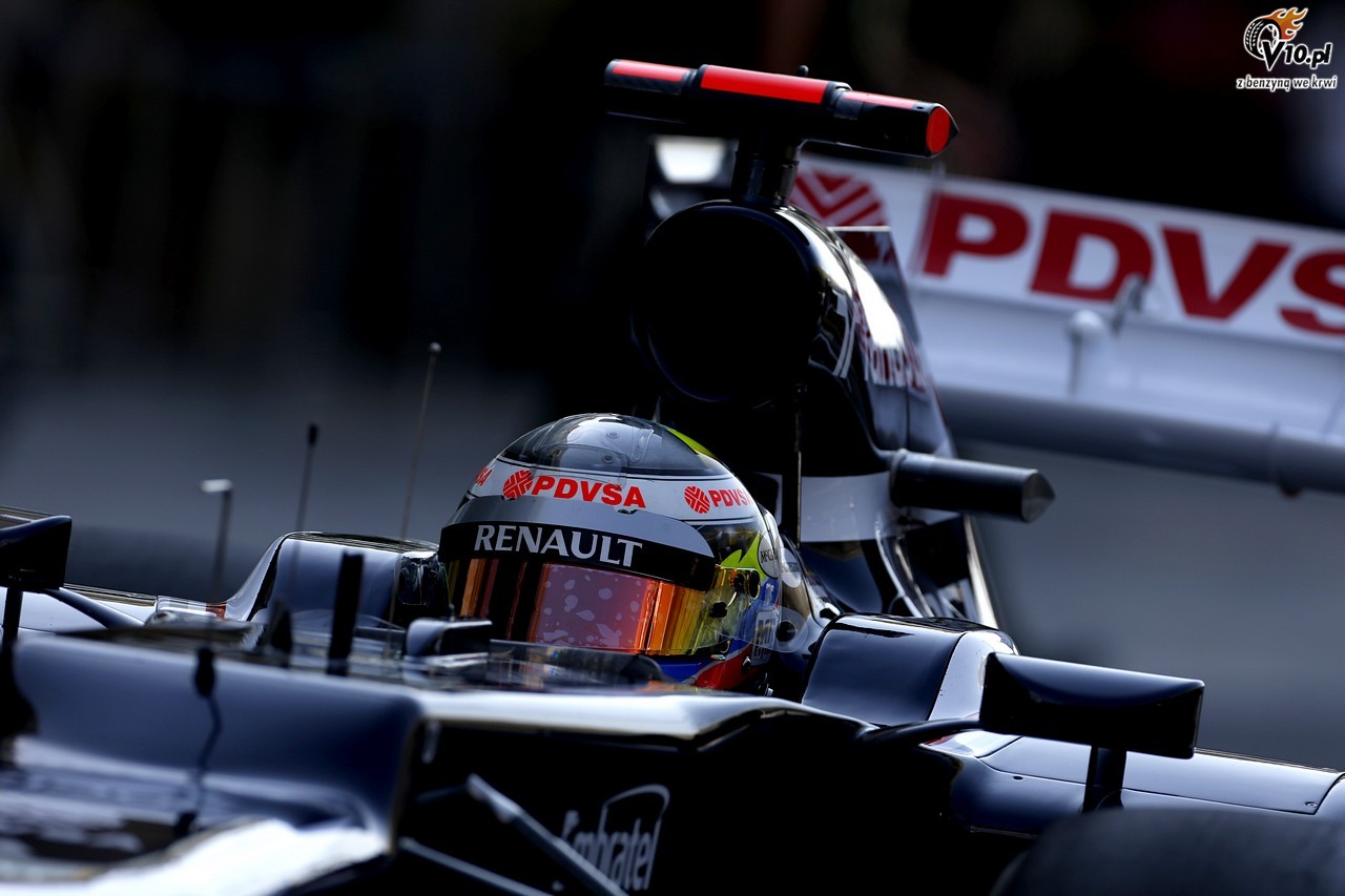 GP Abu Zabi - wycig: Raikkonen zwycia szalonej nocy w Zjednoczonych Emiratach Arabskich