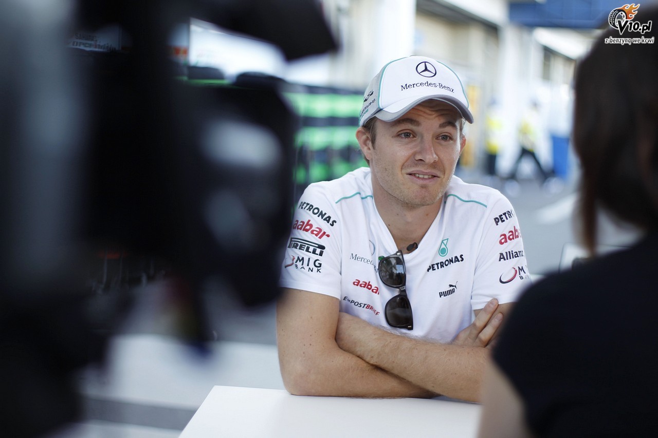 Rosberg podbudowany osigami Mercedesa w Brazylii