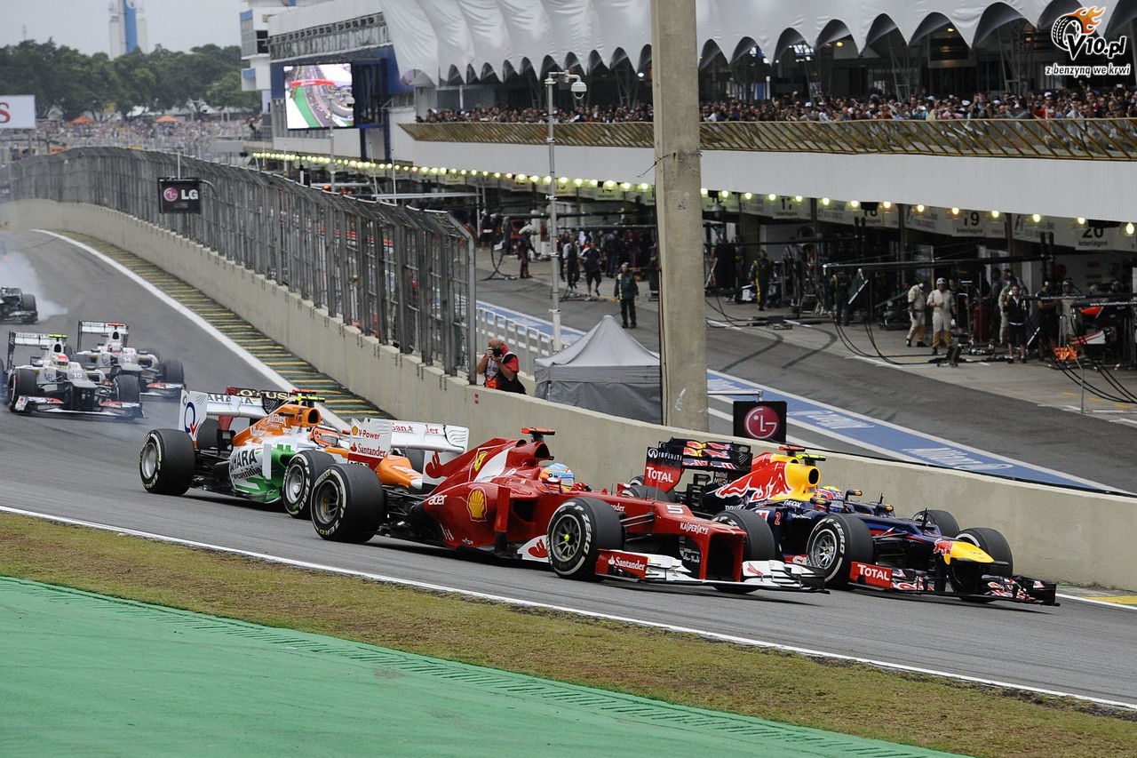 Ricciardo cignie do Ferrari