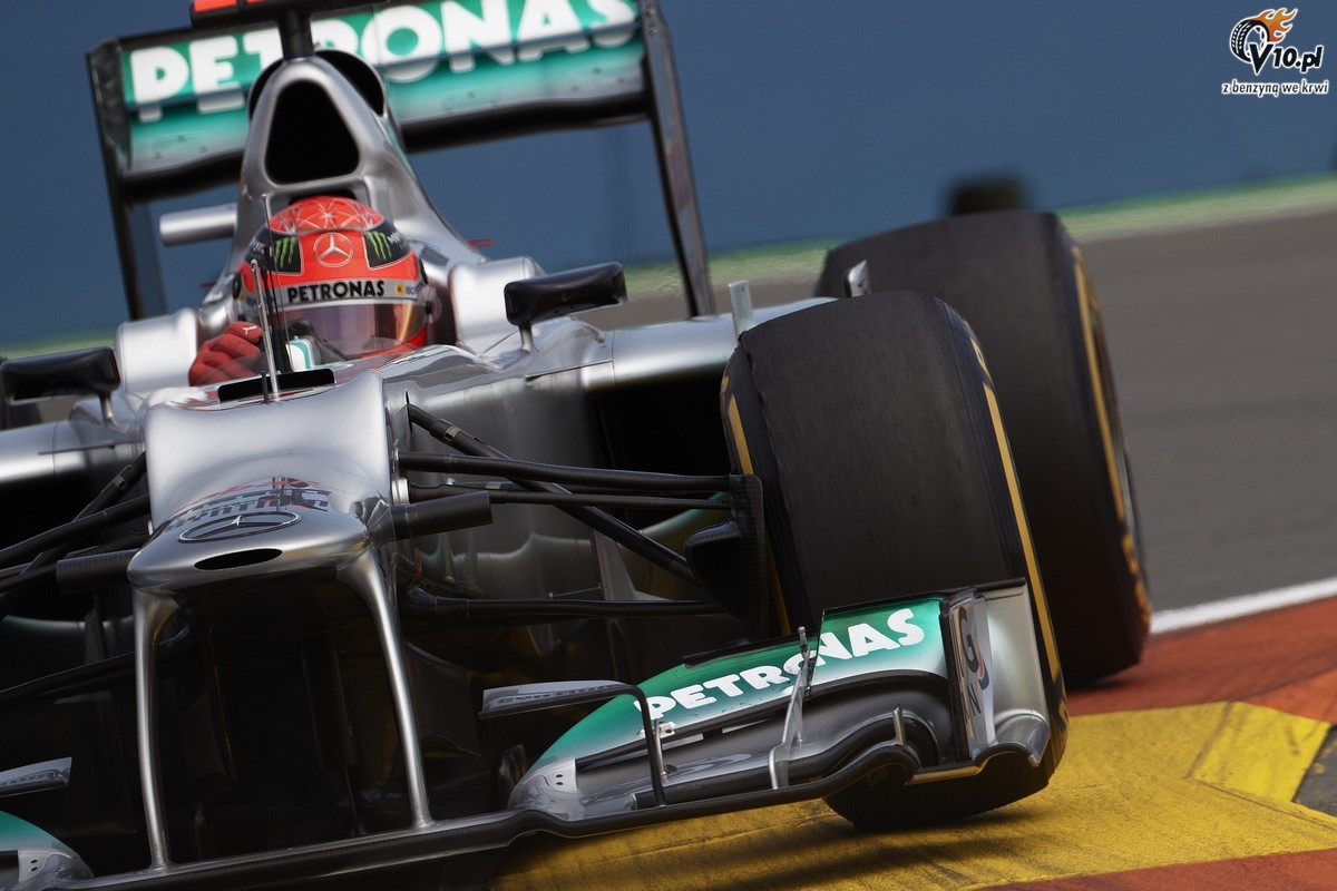 Rosberg zy na Hamiltona. Przeszkodzi mu w decydujcym momencie