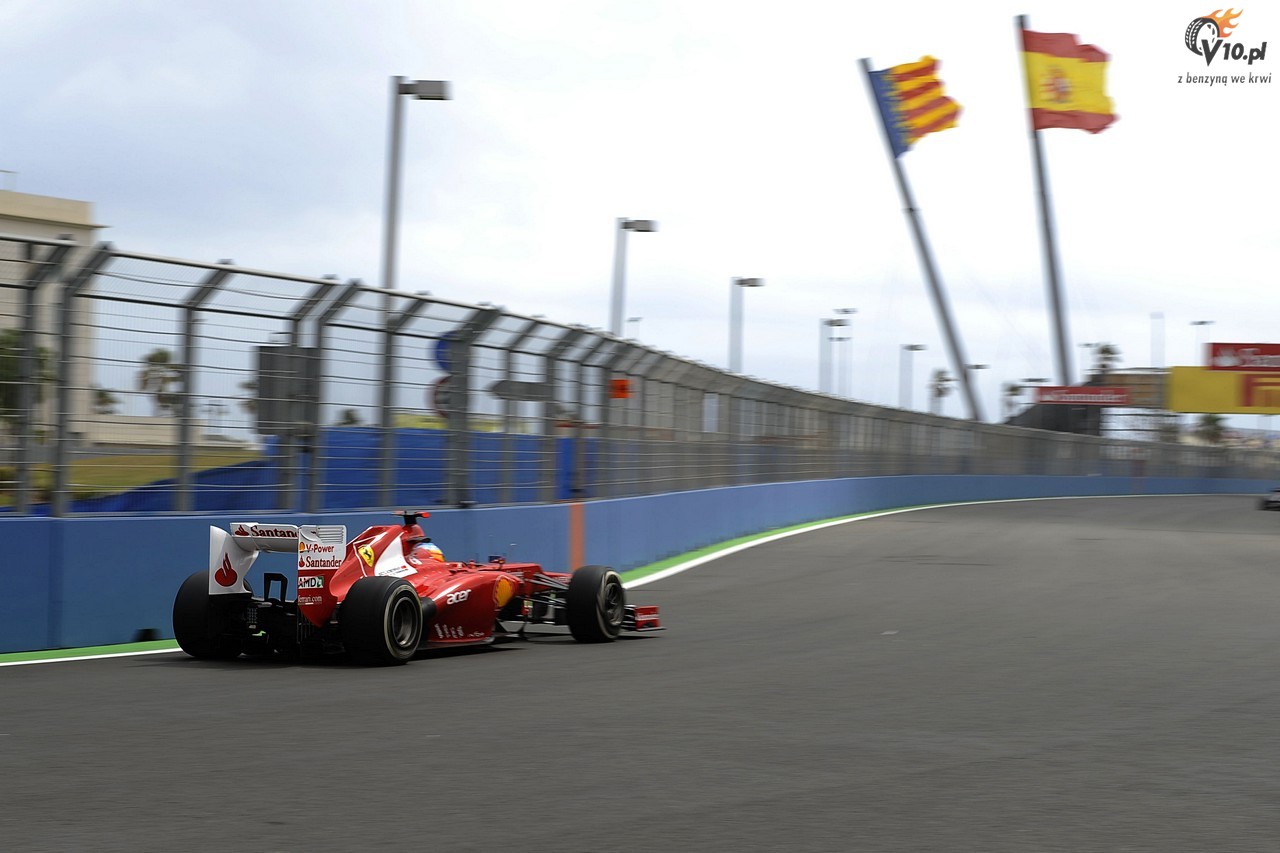 Alonso: Bylimy konkurencyjni tak samo, jak ostatnio. Przegralimy przez cinicie stawki