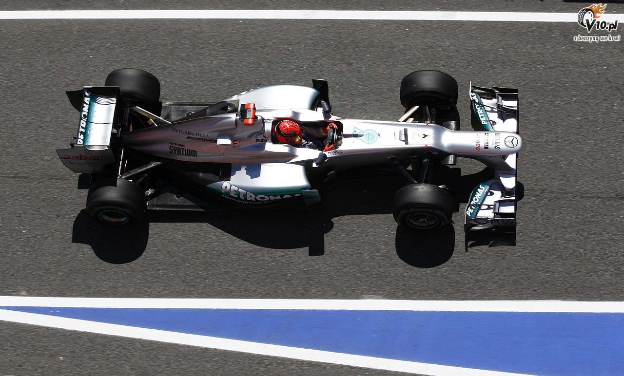 GP Europy - 2. trening: Vettel dyktuje tempo w usprawnionym Red Bullu