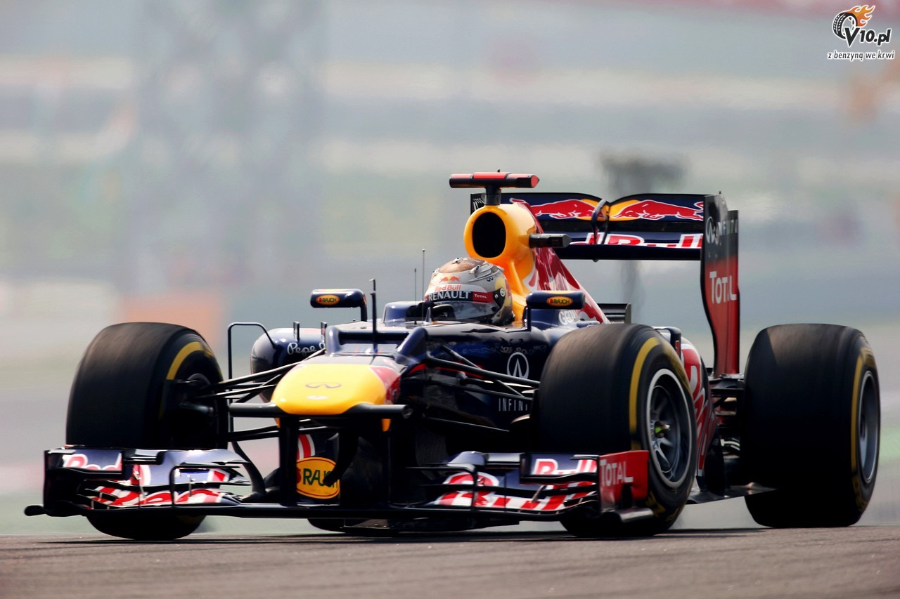 Vettel umniejsza znaczenie problemu z podog, Webber ka nad awari KERS