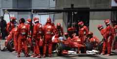 Alonso broni kosztownej strategii jednego pit-stopu, Massa zy sam na siebie