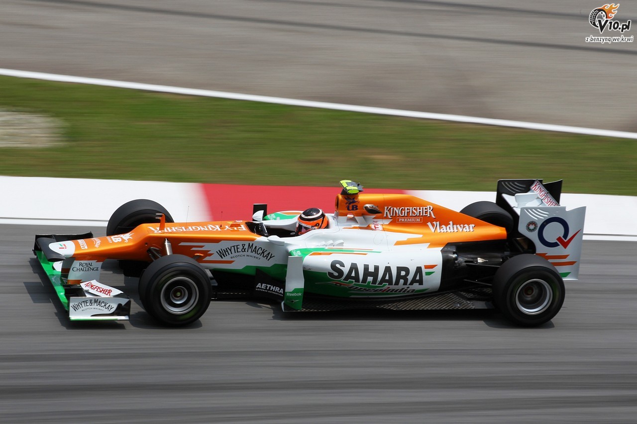 GP Malezji - wycig: Alonso triumfatorem dreszczowca na Sepang. Drugie miejsce Pereza