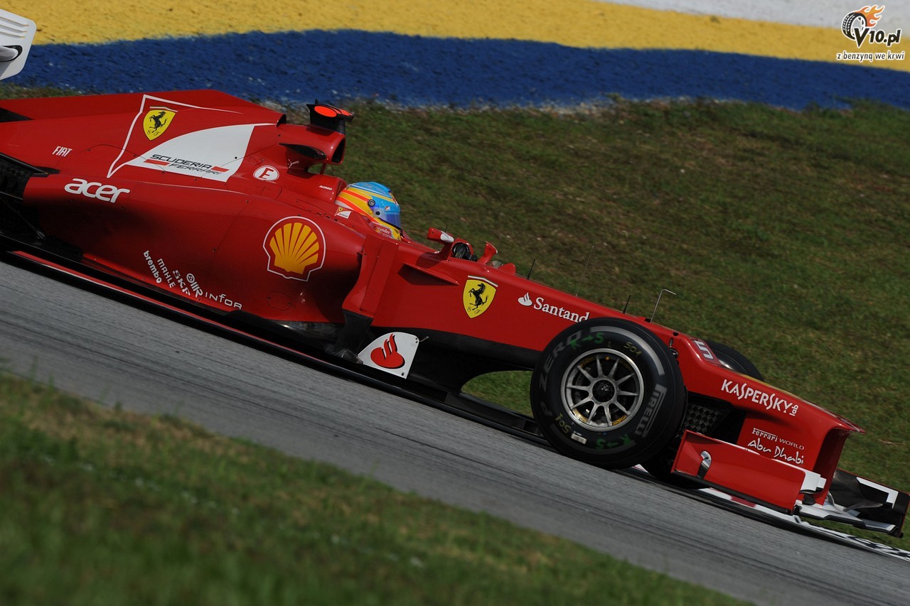 GP Malezji - wycig: Alonso triumfatorem dreszczowca na Sepang. Drugie miejsce Pereza