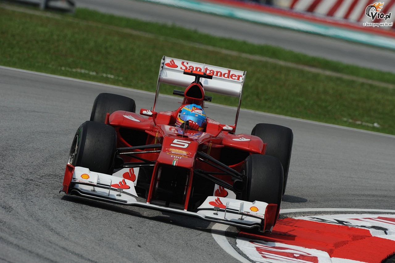 GP Malezji - wycig: Alonso triumfatorem dreszczowca na Sepang. Drugie miejsce Pereza