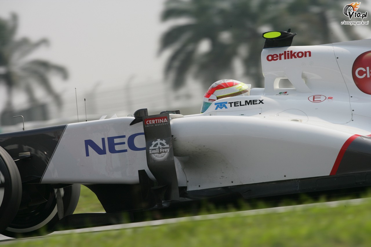 GP Malezji - wycig: Alonso triumfatorem dreszczowca na Sepang. Drugie miejsce Pereza