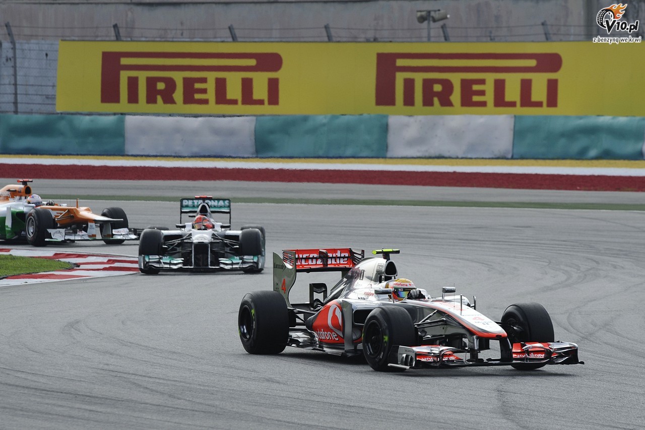 GP Malezji - wycig: Alonso triumfatorem dreszczowca na Sepang. Drugie miejsce Pereza
