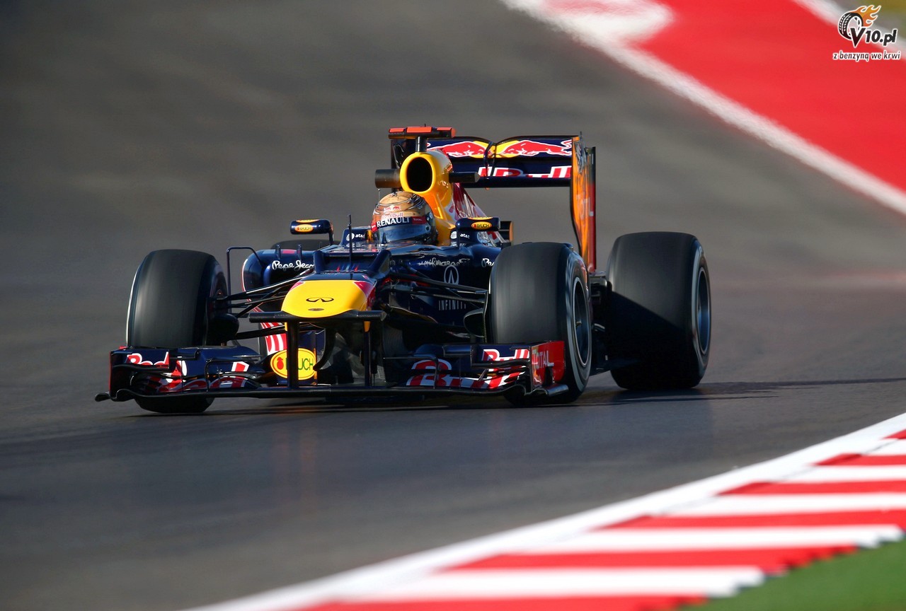 Ecclestone: Vettelowi brakuje charyzmy