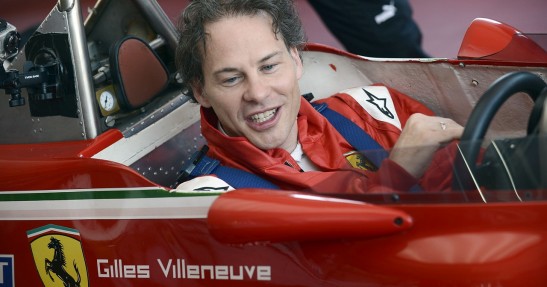 Jacques Villeneuve w Ferrari 312 T4 ojca Gillesa