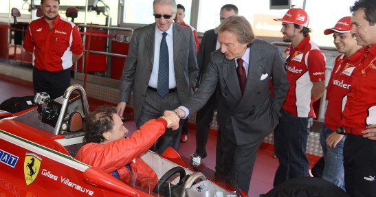 Jacques Villeneuve w Ferrari 312 T4 ojca Gillesa