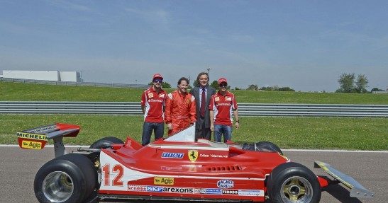 Jacques Villeneuve w Ferrari 312 T4 ojca Gillesa
