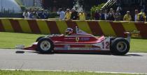 Jacques Villeneuve w Ferrari 312 T4 ojca Gillesa