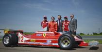 Jacques Villeneuve w Ferrari 312 T4 ojca Gillesa