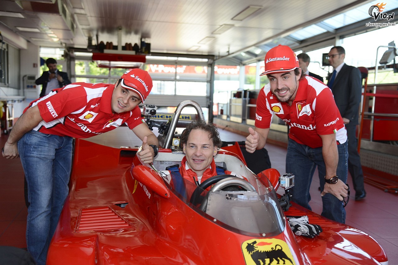 Jacques Villeneuve w Ferrari 312 T4 ojca Gillesa