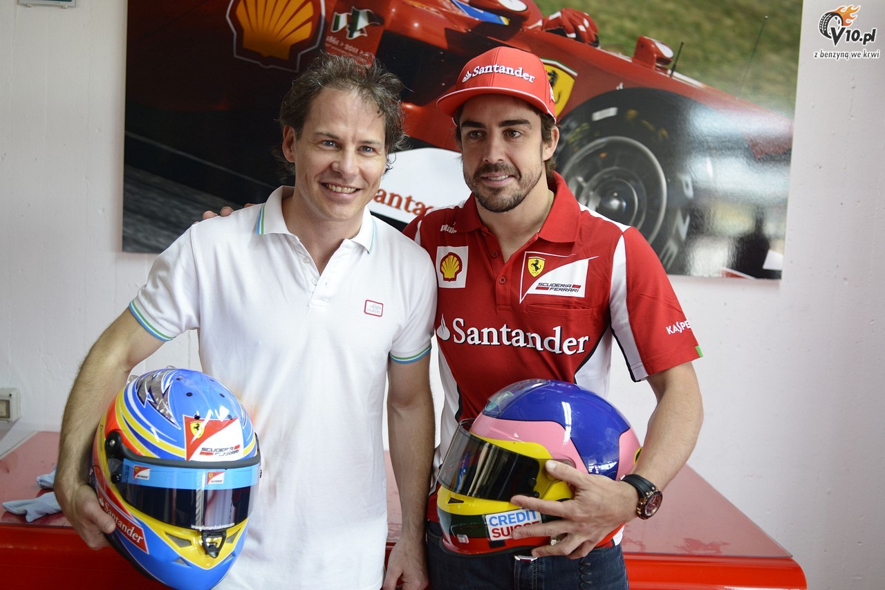 Jacques Villeneuve w Ferrari 312 T4 ojca Gillesa
