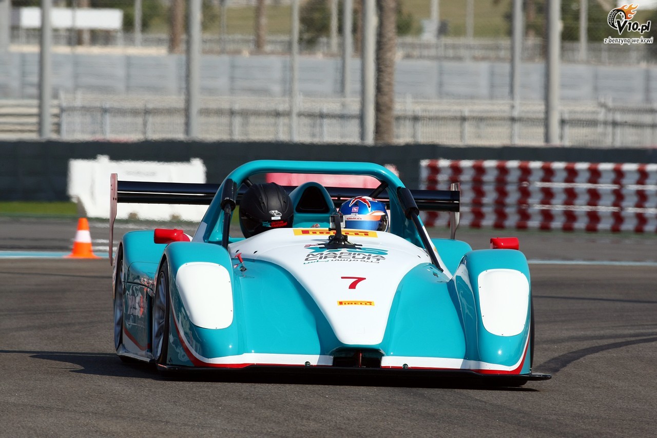 Pirelli rozpoczyna sezon 2012