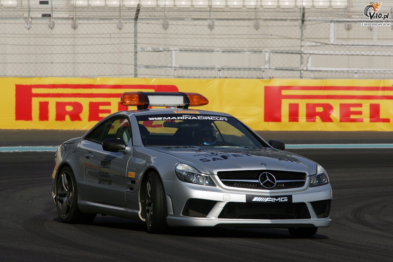 Pirelli rozpoczyna sezon 2012