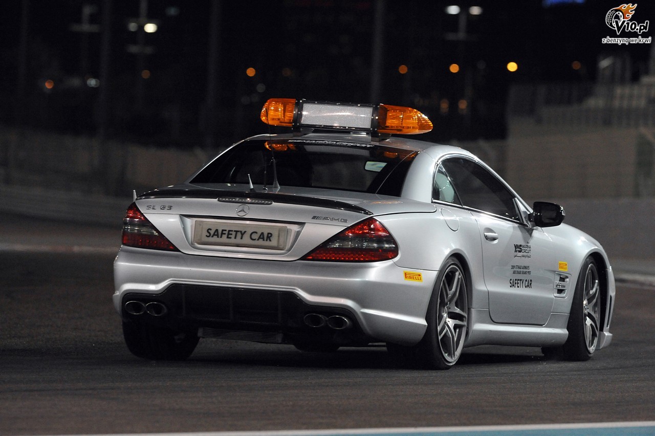 Pirelli rozpoczyna sezon 2012
