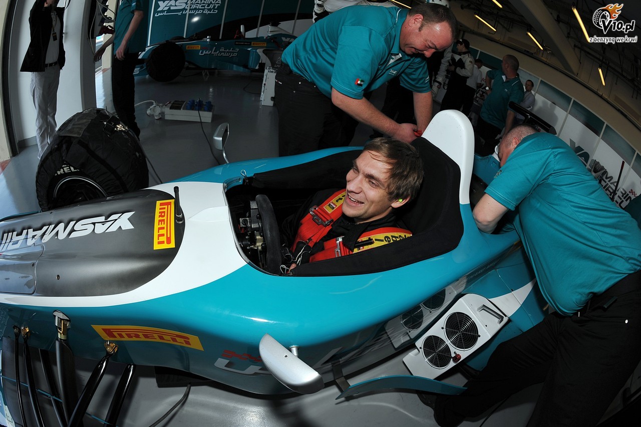 Pirelli rozpoczyna sezon 2012