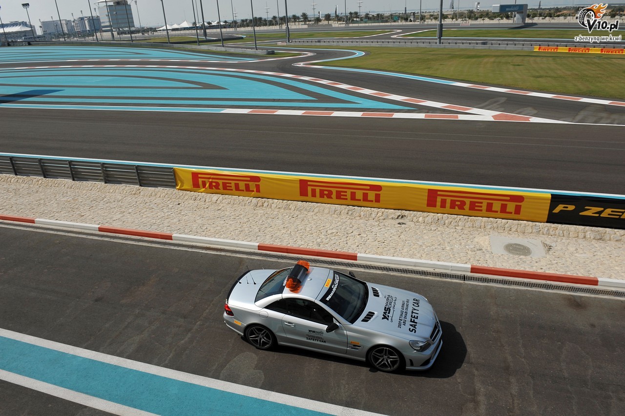 Pirelli rozpoczyna sezon 2012