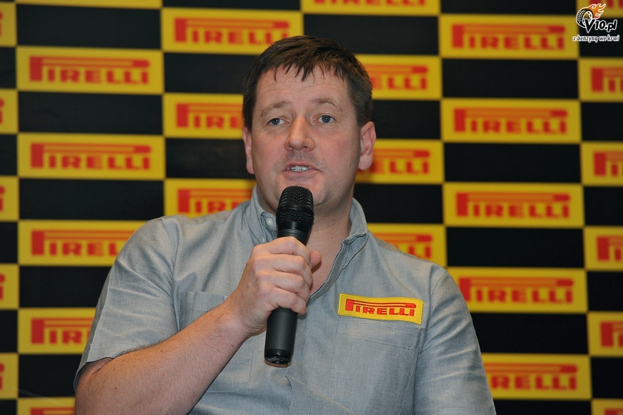 Pirelli rozpoczyna sezon 2012