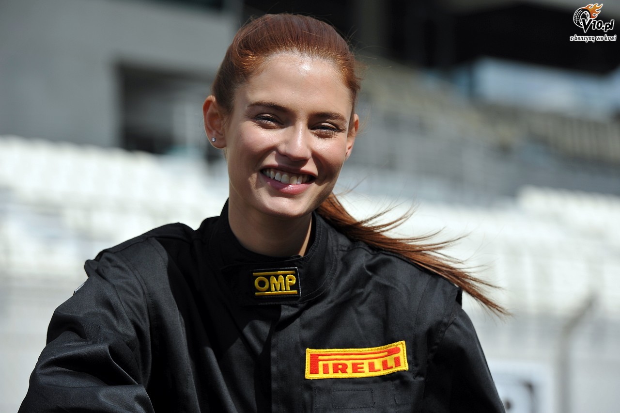 Pirelli rozpoczyna sezon 2012