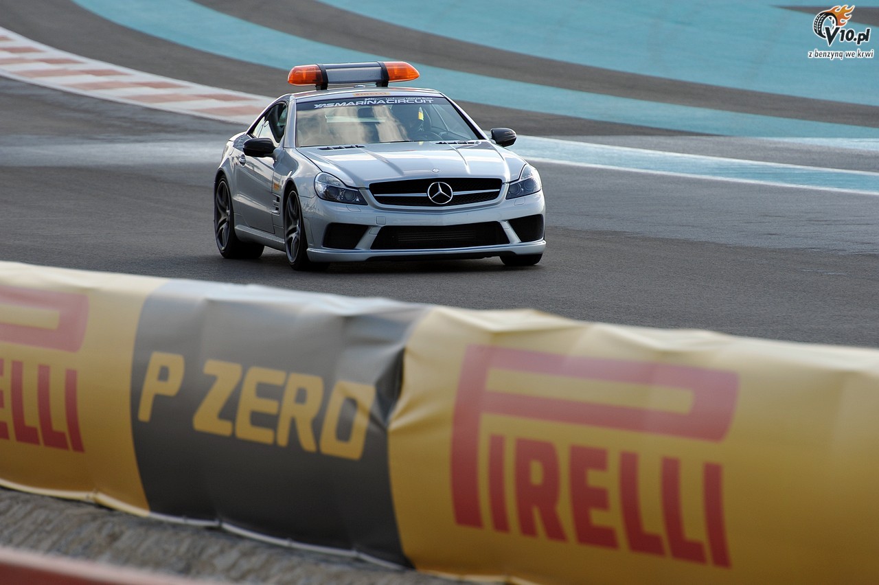 Pirelli rozpoczyna sezon 2012