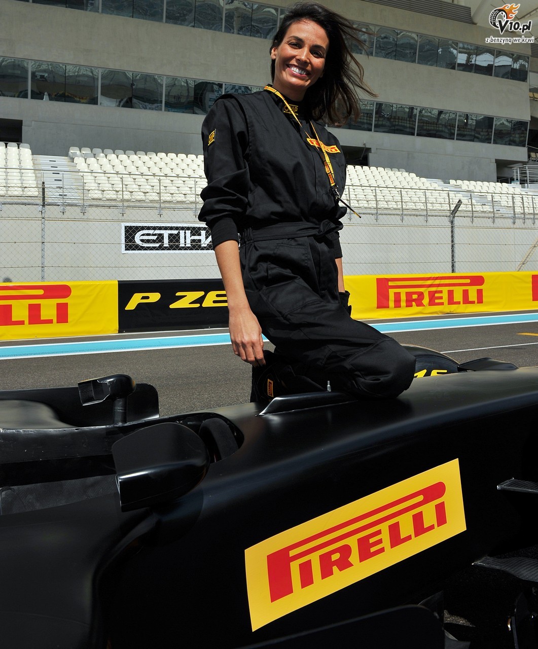 Pirelli rozpoczyna sezon 2012