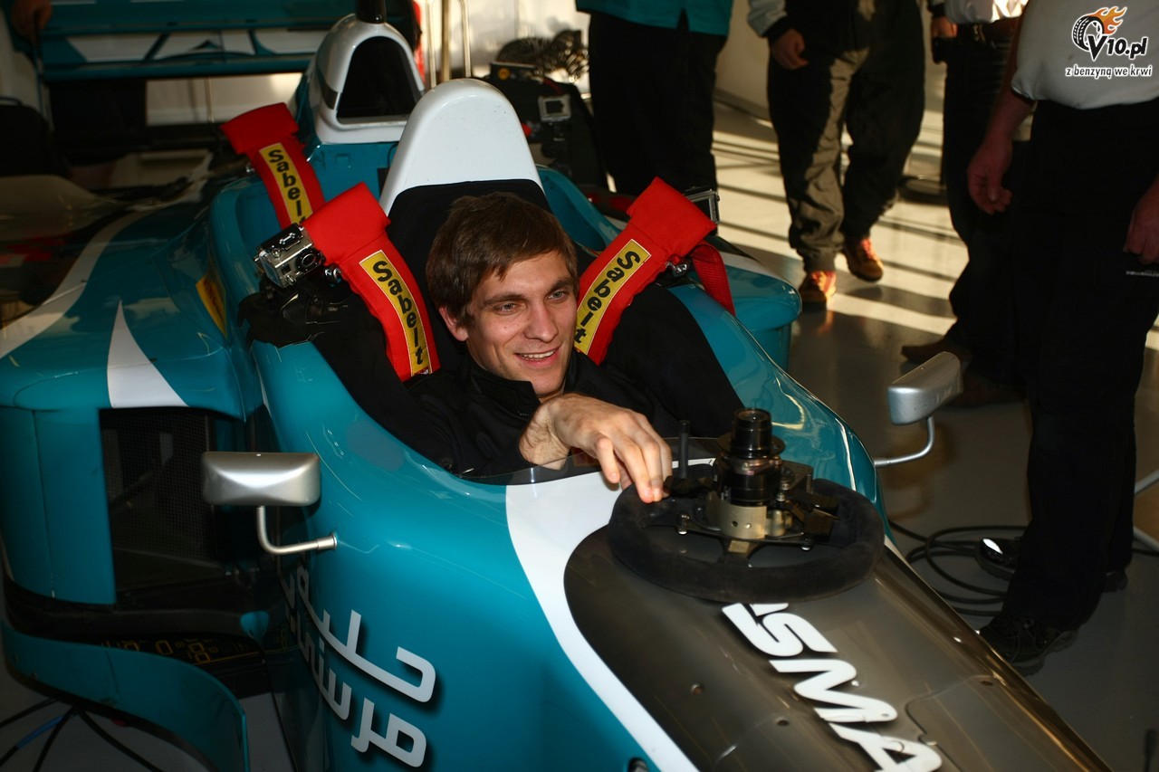 Pirelli rozpoczyna sezon 2012