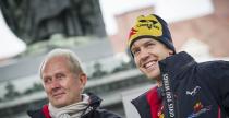 Red Bull świętuje podwójne mistrzostwo sezonu 2012 w Grazu Red Bull świętuje podwójne mistrzostwo sezonu 2012 w Grazu