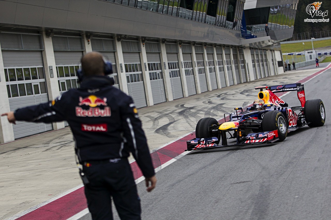 Red Bull wituje podwjne mistrzostwo sezonu 2012 w Grazu