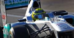 Mercedes testowa w Jerez system przepywu powietrza przez nos bolidu