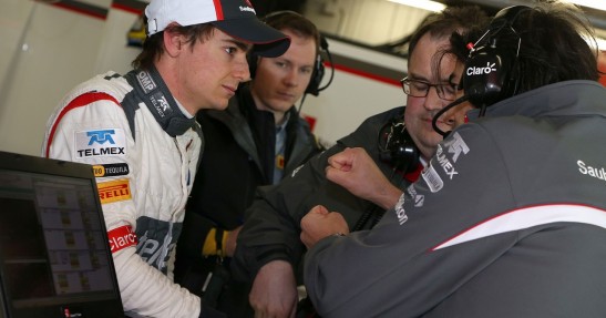 II testy F1 w Barcelonie 2013 - dzień pierwszy