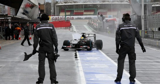 II testy F1 w Barcelonie 2013 - dzień pierwszy