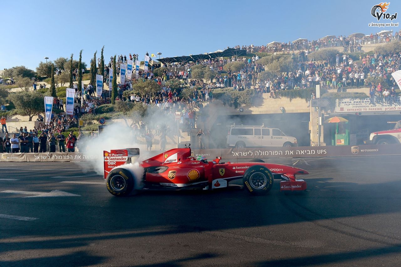 Ferrari F60 na ulicach Jerozolimy