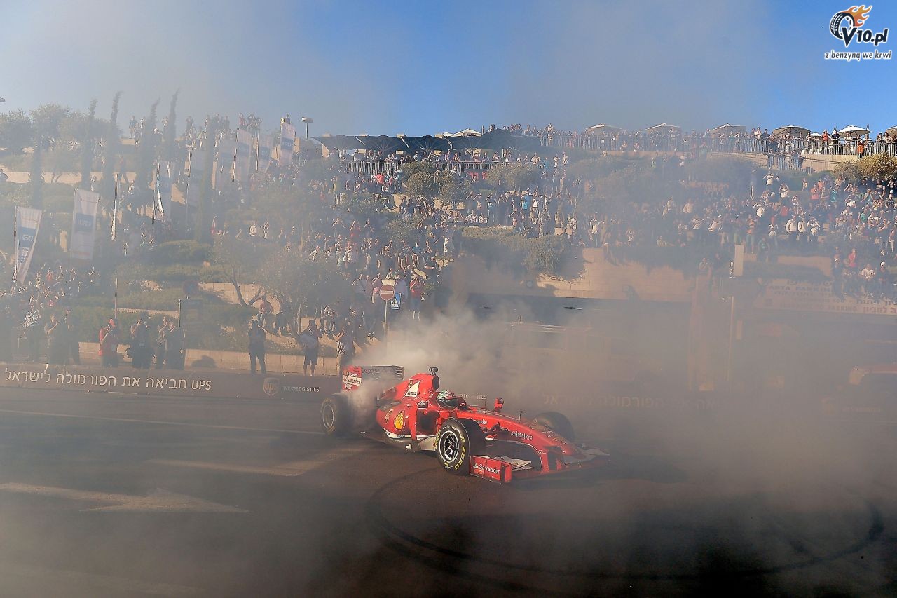 Ferrari F60 na ulicach Jerozolimy