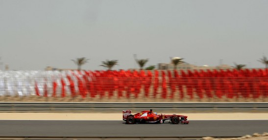GP Bahrajnu 2013 - piątkowe treningi