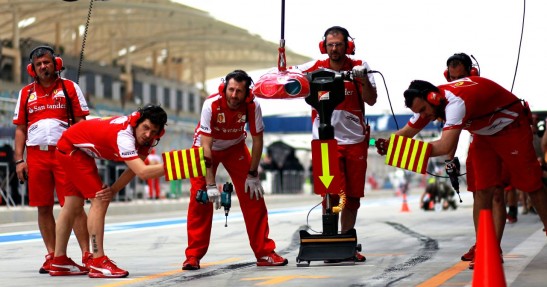 GP Bahrajnu 2013 - piątkowe treningi